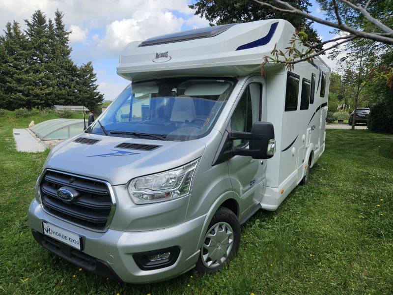 Magnifique PROFILE MAC LOUIS MC4 281 de 2024 en Boite AUTO 170 Ch sur l ISLE SUR LA SORGUE dans le 84