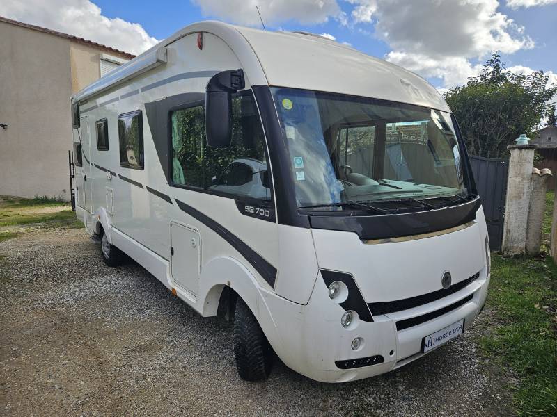 Intégral ITINEO SB 700 de 2017 avec 68000 Km sur un châssis FIAT DUCATO 2,3 L 130 Ch Visible sur LE THOR dans le Vaucluse (84)